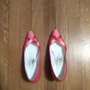 Vintage pink pumps, size 6
